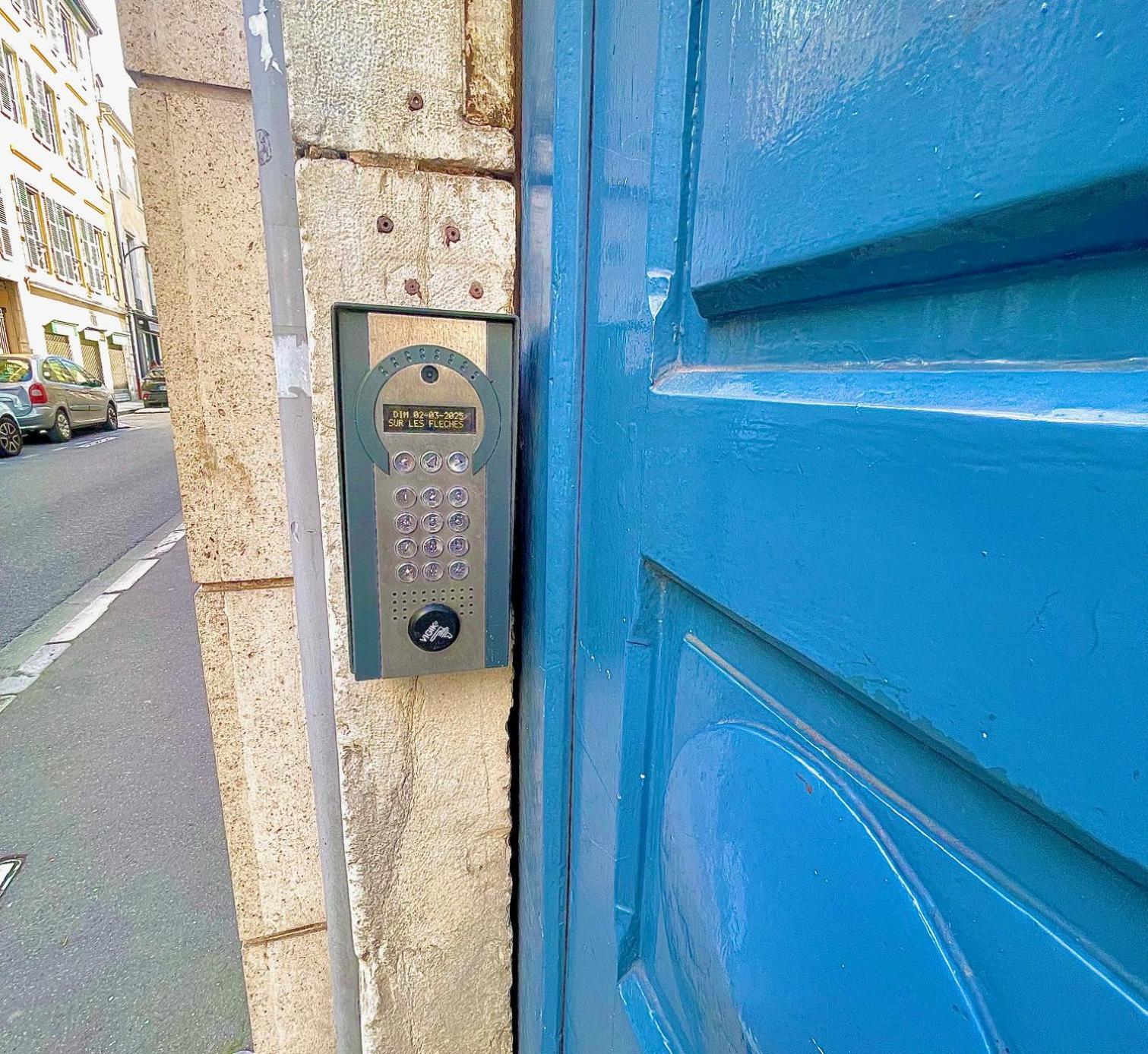 Appartamento Tiny House Pau Esterno foto